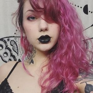 Meet your Posher, Kitti